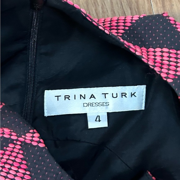 Trina Turk Dresses Size 4. Pink & black geometric pattern. Halter. EUC. Lined. - Picture 8 of 8